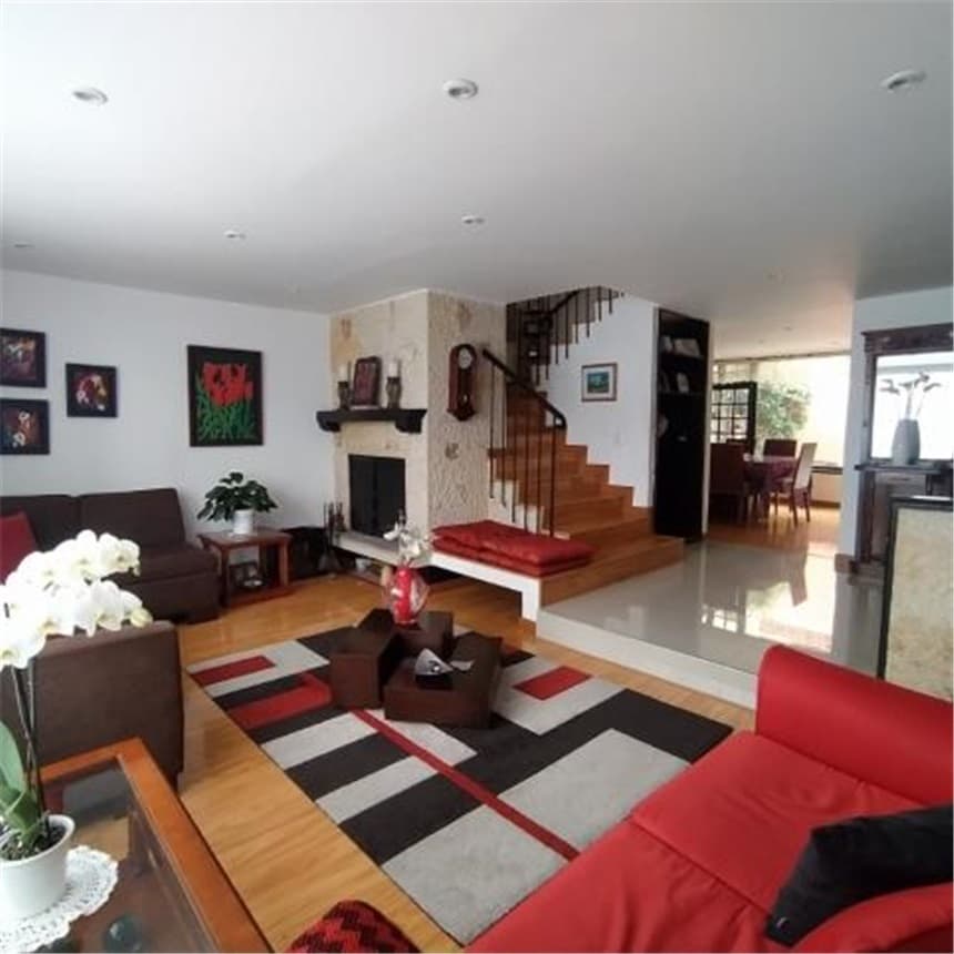 Casa en venta en Pontevedra, Bogotá