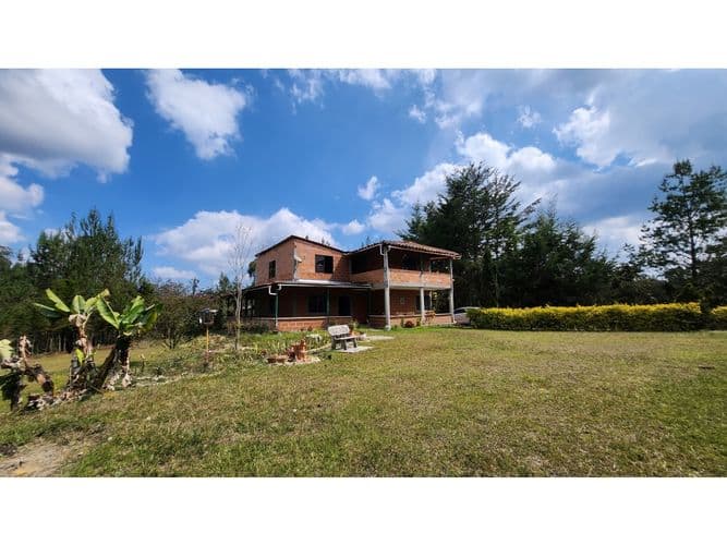 Finca en Venta en Yolombal, Guarne - Imagen 1