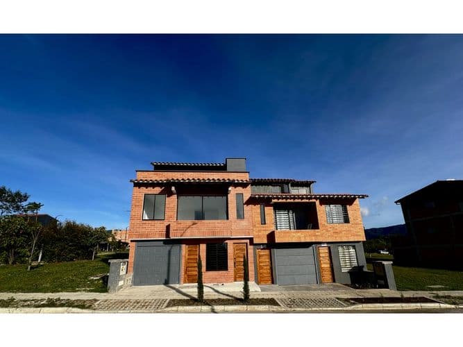 Casa en Venta en El carmen de viboral - Imagen 1