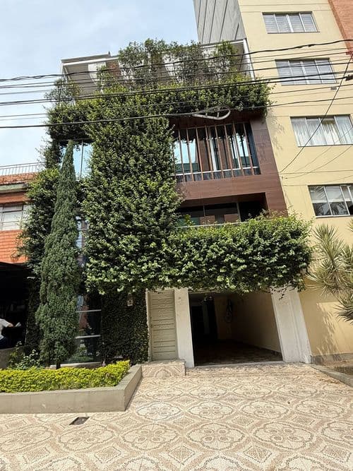 Casa en Venta en Laureles, Medellín - Imagen 1