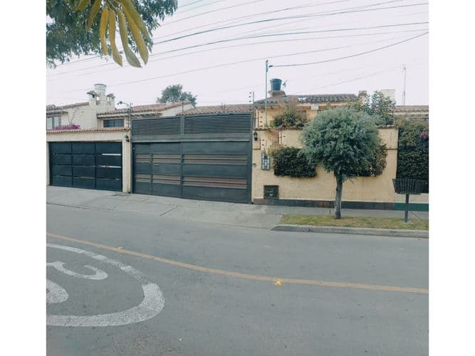 Casa en Venta en Usaquen, Bogotá - Imagen 1