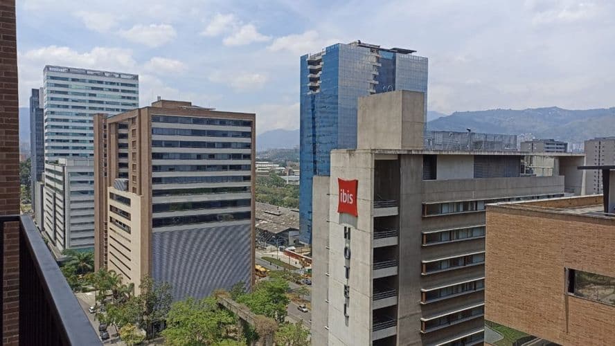 Apartaestudio en Venta en Ciudad del Río, Medellín - Imagen 1