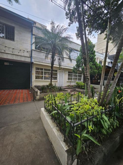 Casa en Venta en Laureles, Medellín - Imagen 1