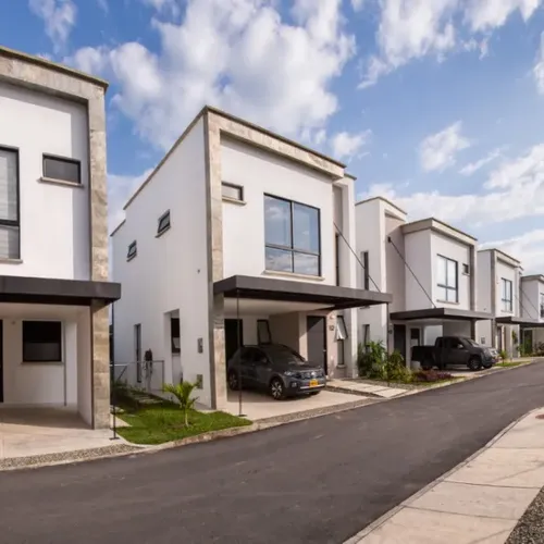 LAGOS DE IRAKA CASAS DE CAMPO, Casas Campestres en Venta en Vía El Caimo, Armenia - Imagen 1