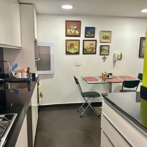 Apartamento en venta en Santa Barbara, Bogotá - Imagen 1